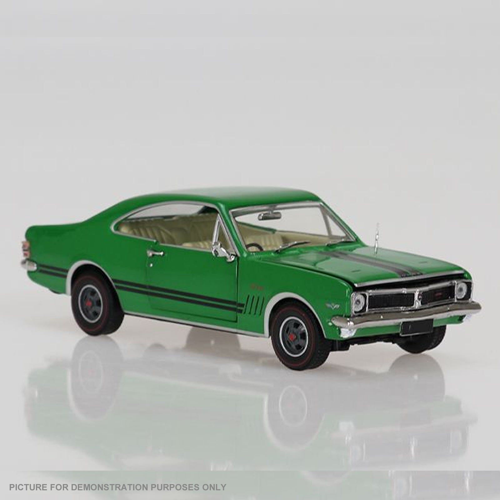 DDA Collectibles Series - 1:32 Green Holden HT GTS 350 Monaro